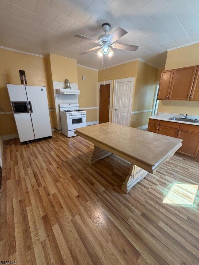 Photo - 656 N 7th St Unidad L-2