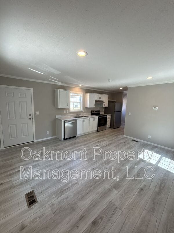 Photo - 212 Rosewood Ave