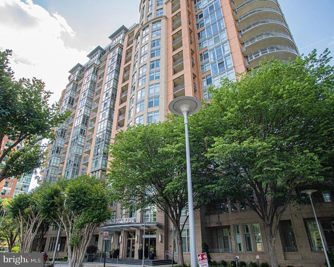 Photo - 8220 Crestwood Heights Dr Apartamento Unidad 1608