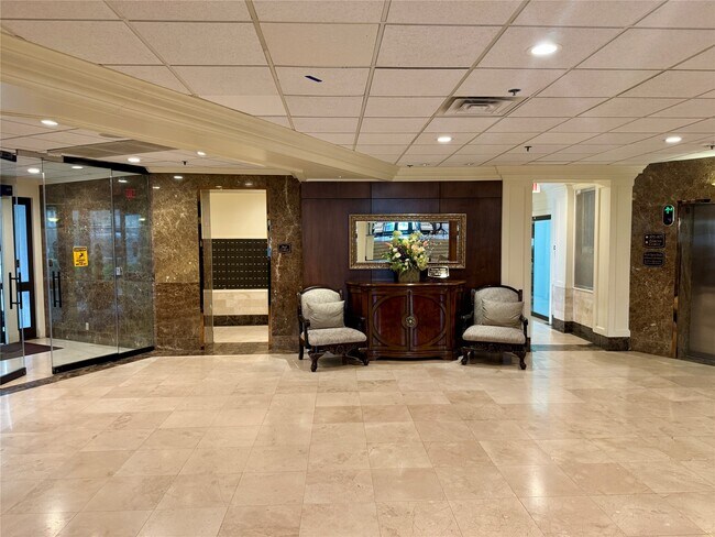 3525 Sage Rd Unit 813