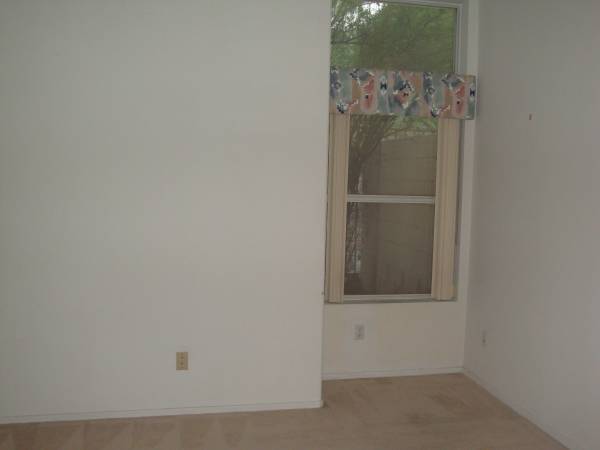 Photo - 15874 S 11th Pl