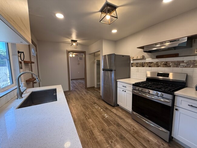 Photo - 2661 Newell St Unidad 2661 Newell St.