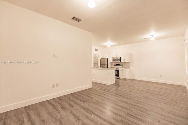 Photo - 445 NW 77th St Unidad 445