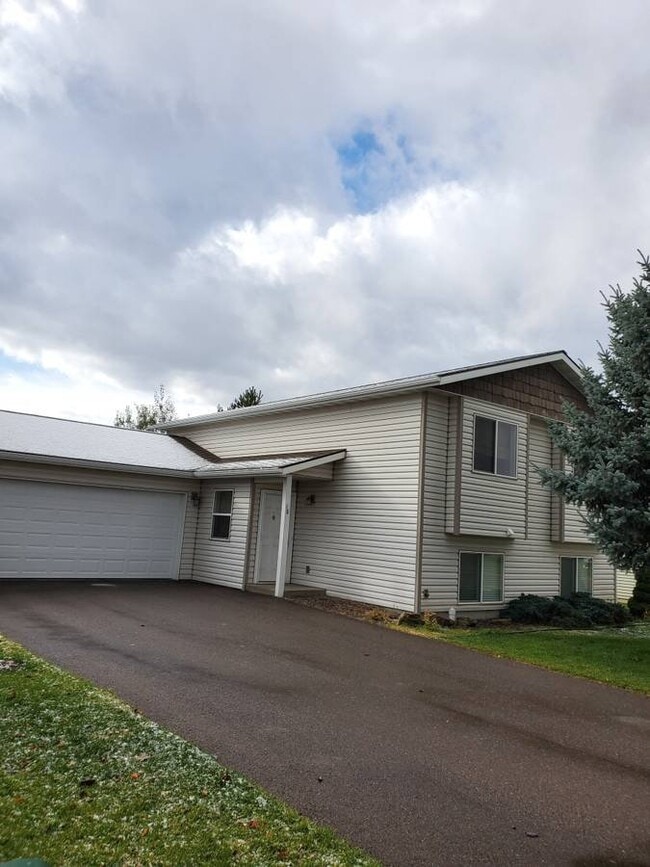 18 Ford Way