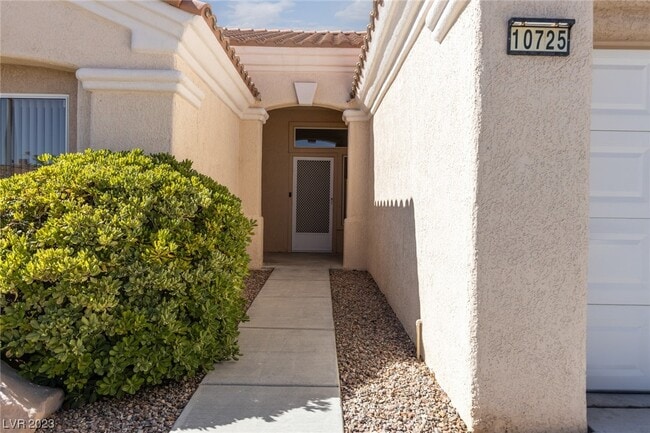 Photo - 10725 Windledge Ave