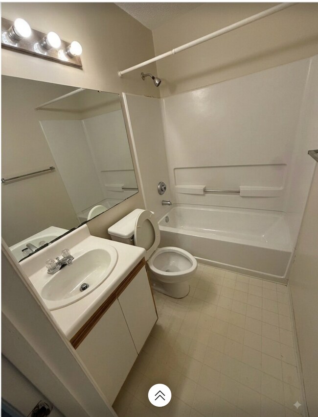 Photo - 1420 Collegiate Cir Unidad 201