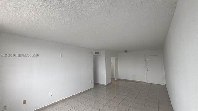 Photo - 666 W 81st St Unit 304