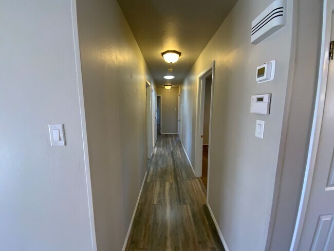 Photo - 5 Bedroom Home Available Near Wyoming Blvd NE & Comanche Rd NE!