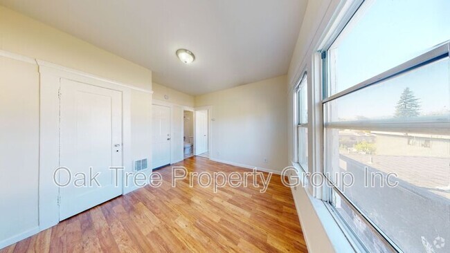 Building Photo - 2605 High St Unit 4158E Rental