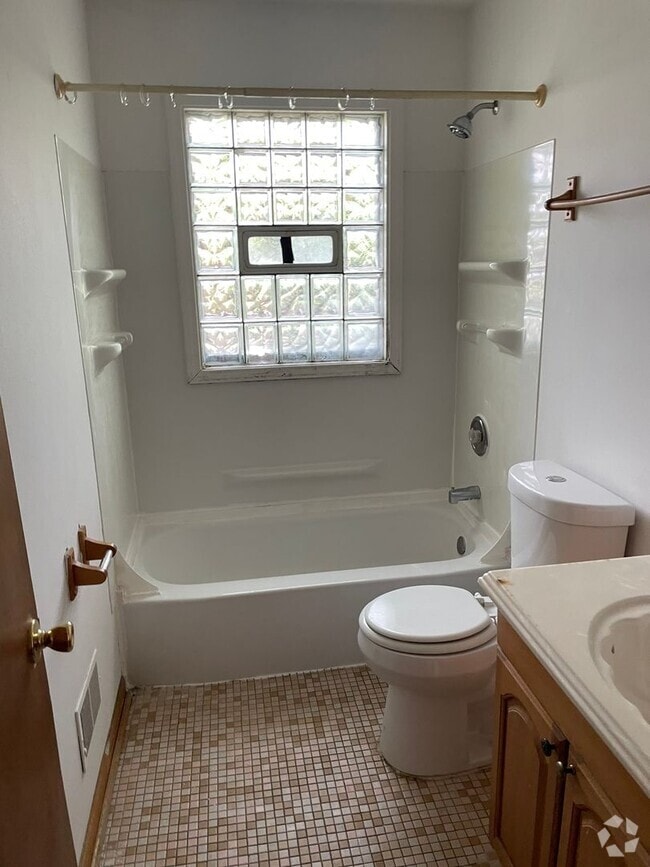 Building Photo - 8809 W Villard Ave Unit 4 Rental