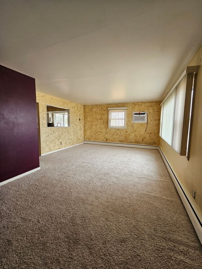 Photo - 2 BEDROOM | 1 BATH | GARAGE | SOUTH