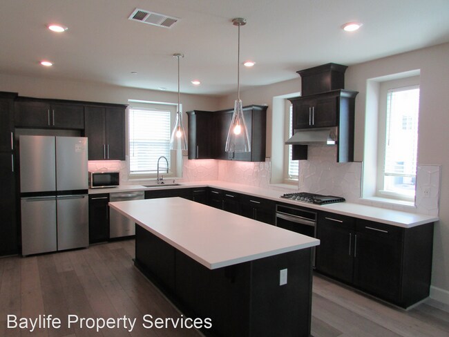 Photo - 4 br, 3.5 bath House - 2973 Valley of Hear...