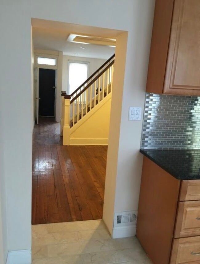 Photo - 305 Mifflin St