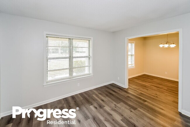 Photo - 9077 Neil Ave