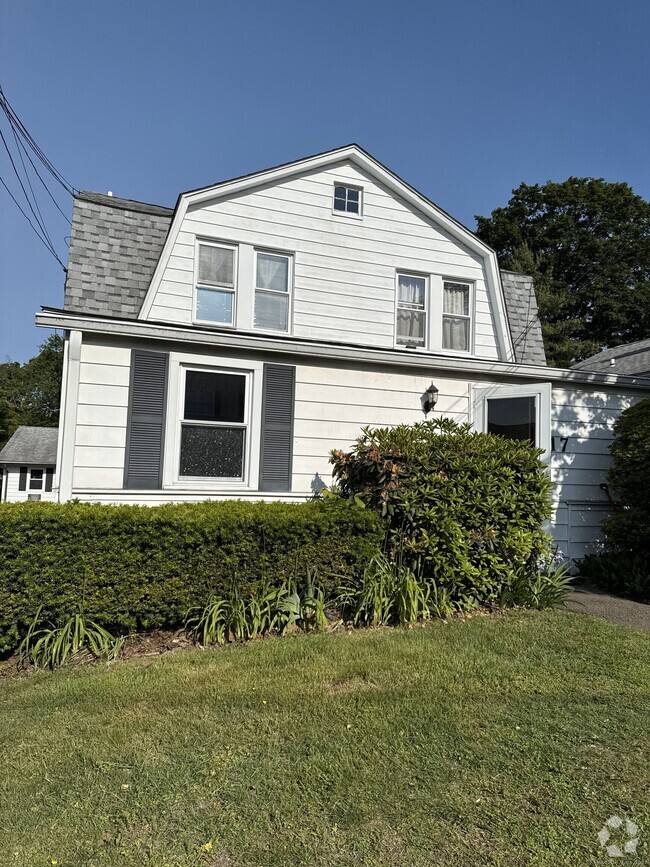 Building Photo - 17 Duncanson St Unit 2 Rental