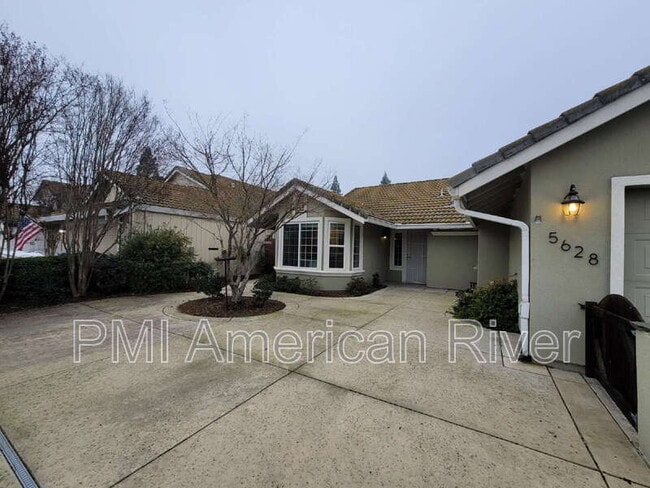 Photo - 5628 Bolton Way