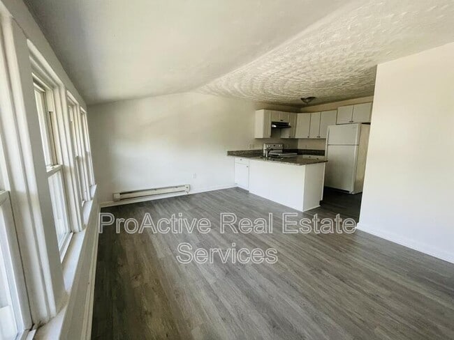 Building Photo - 244 W 32nd St Unit 2 Rental