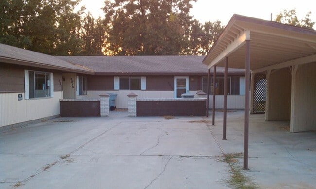 Building Photo - Iowa Triplex Unit 2814 Rental