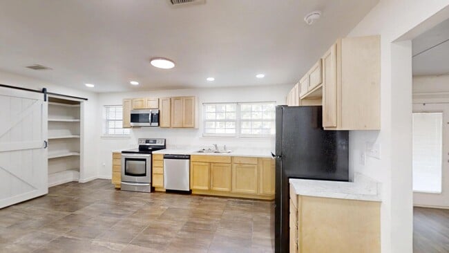 Photo - 1202 Sunshine Dr