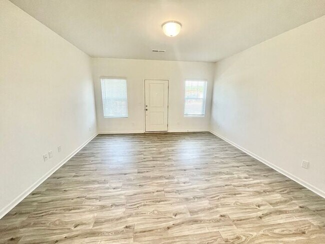 Photo - 2 br 2.5 ba townhome, close to I-85, dining and shopping -AVAILABLE NOW