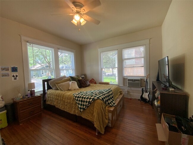 Building Photo - 912 W Melwood St Rental