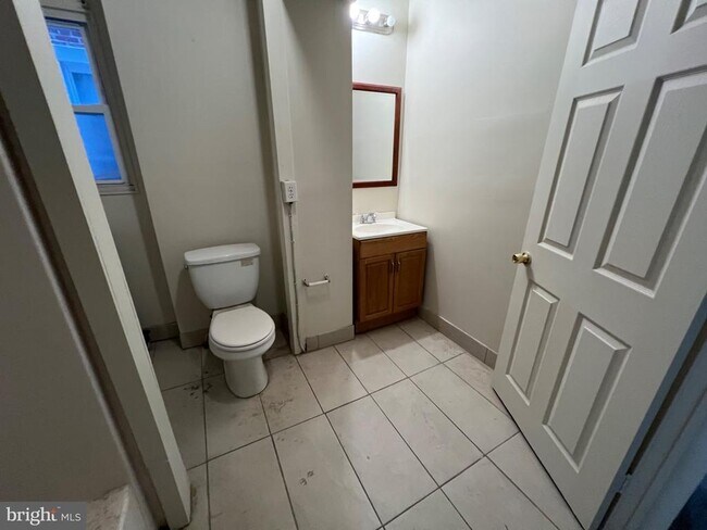 Photo - 1709 W Montgomery Ave Unit 1