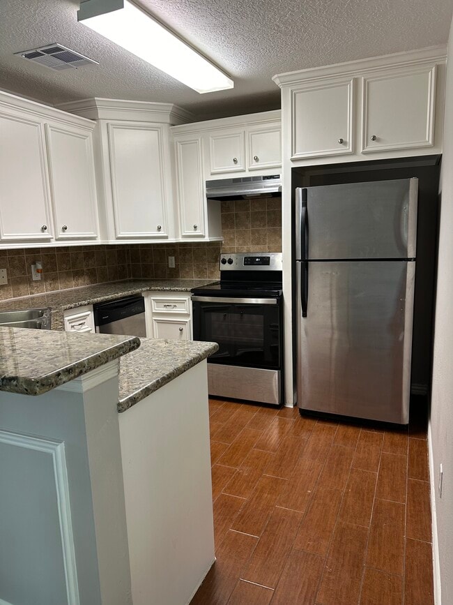 Photo - 1109 Byrdsong Ct