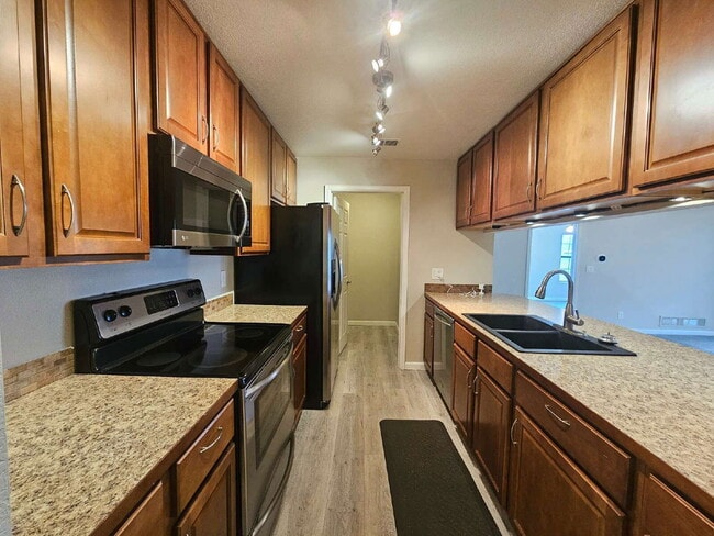 Photo - 12093 W Cross Dr Unit 103
