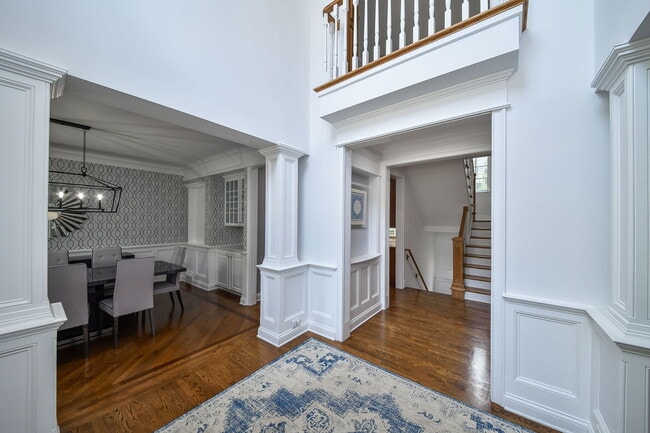 Photo - 3N943 Walt Whitman Rd