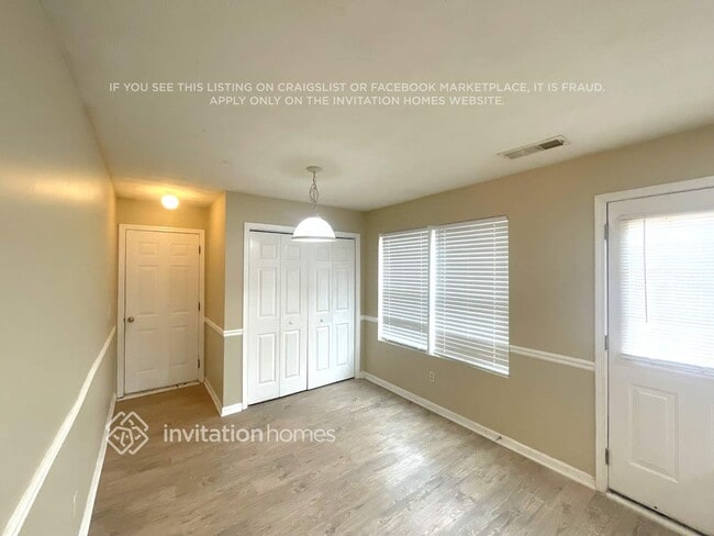 Photo - 185 Bramble Bush Trail