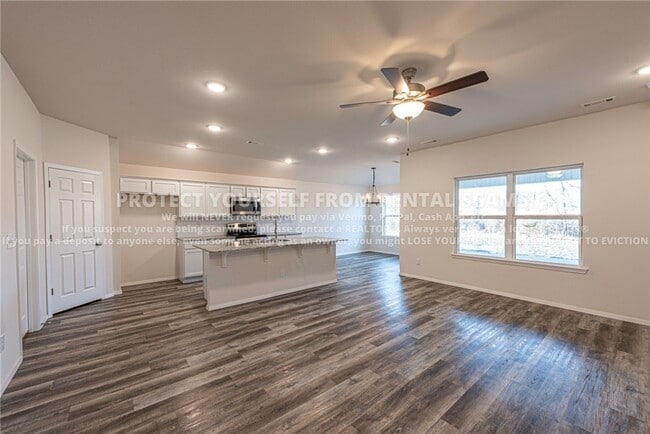 Photo - 916 E Bunting St