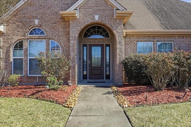 Photo - 2490 Amberwood Dr