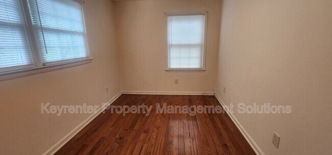 Photo - 825 Highland Ave