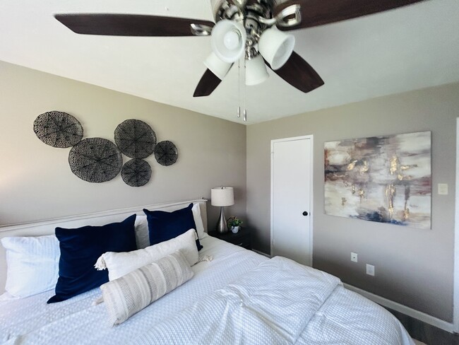 Photo - 511 Hanover Dr