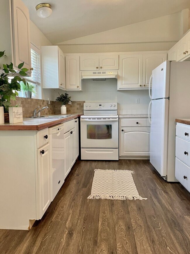Photo - 659 31st St Unit GB 659B