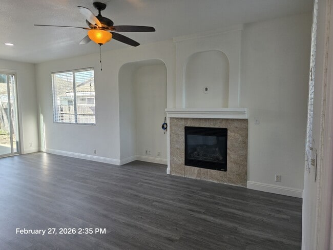 Photo - 6905 Loheit Way