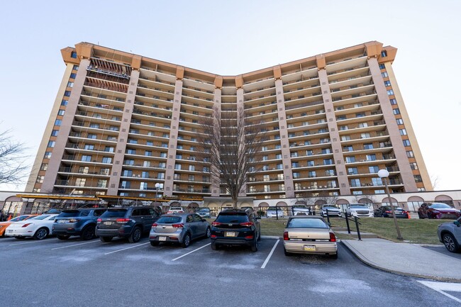 Gorgeous 2 Bedroom, 2 Bathroom KOP Condo W... - Gorgeous 2 Bedroom, 2 Bathroom KOP Condo W...