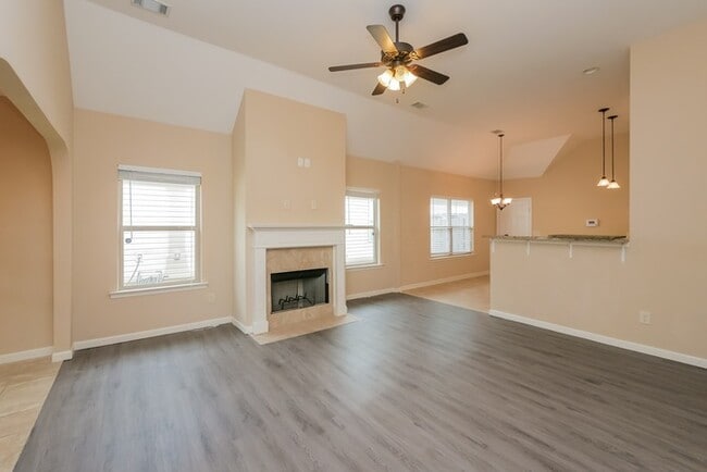 Photo - 6538 Ridgeview Ln