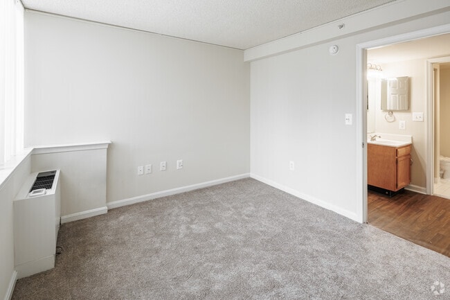 Picasso - 1BR, 1BA - 640 SF - Bedroom