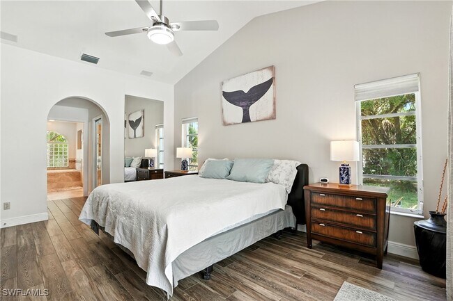 Photo - 5891 Golden Oaks Ln