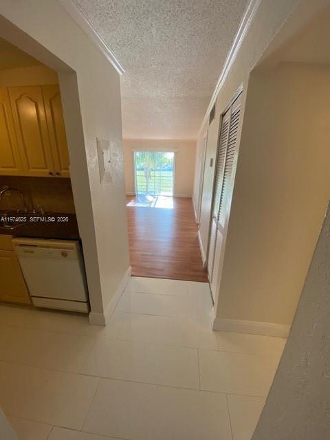 Photo - 2775 Taft St Unit 210