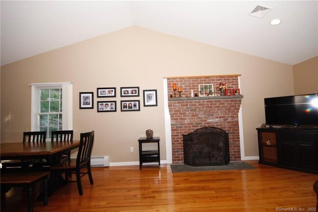 Photo - 9 Ledgewood Ct