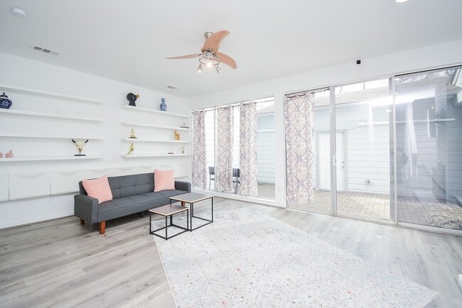 Photo - 666 N Eldridge Pkwy