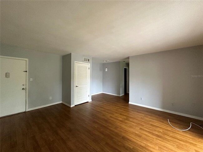 Photo - 142 Springwood Cir Unit D