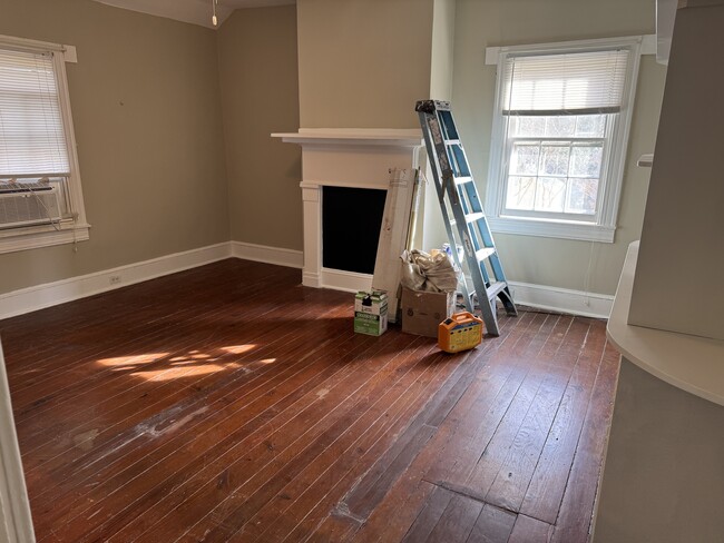 Living room - 116 Goldsborough St Unit Apartment 3