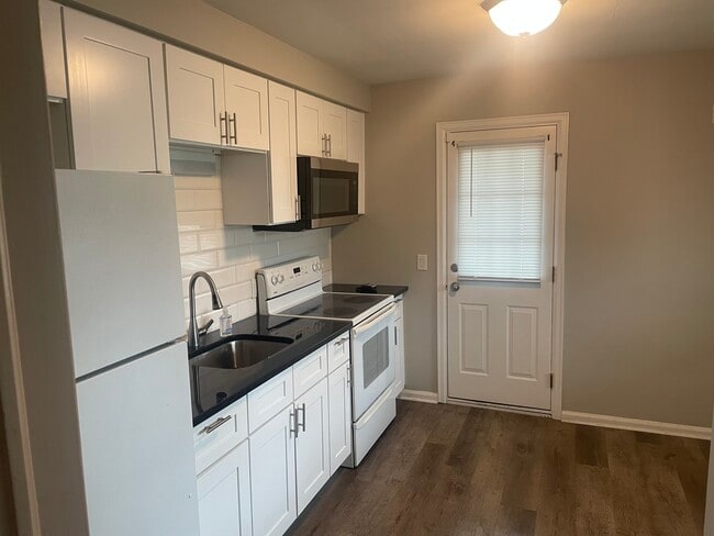 Appliances Remain - 2188 Michigan