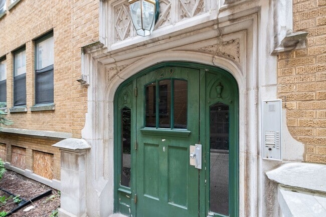 Building Photo - One Bedroom Available in South Shore Rental