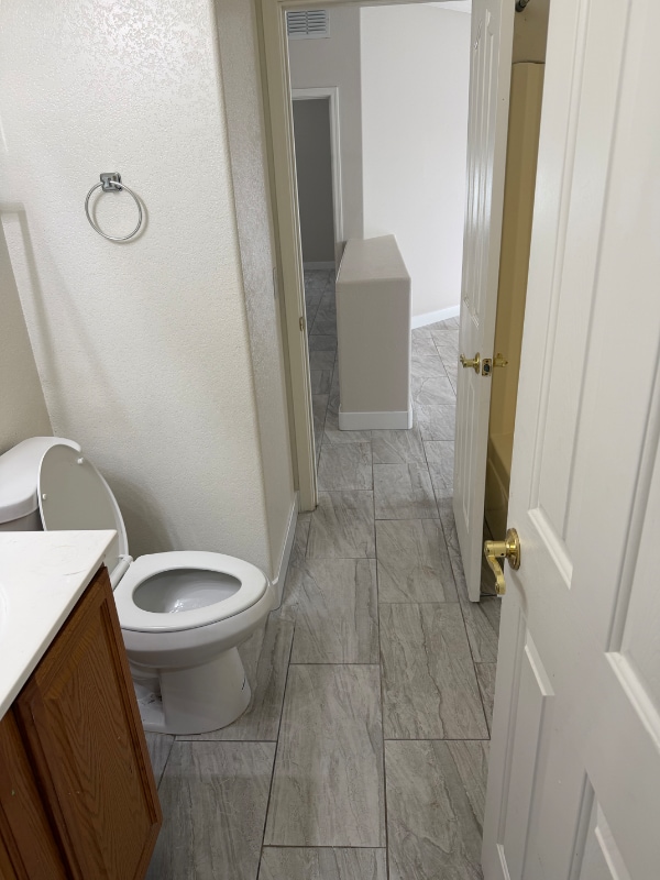 Photo - 597 W Barrus St