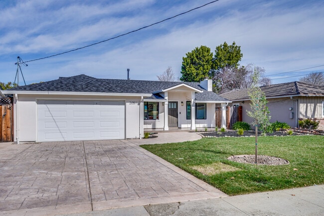 Photo - 2051 Randolph Dr