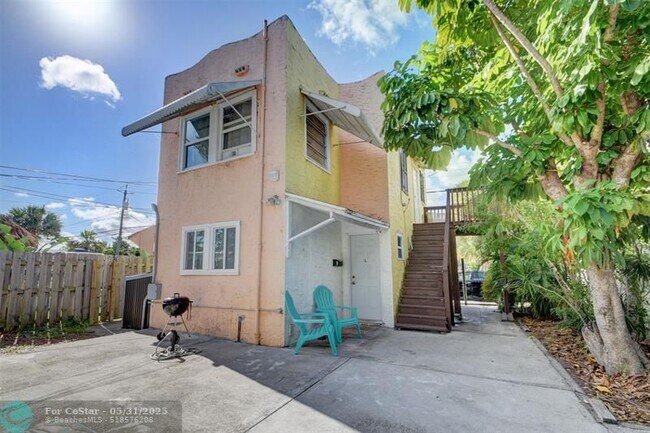 Photo - 325 N L St Apartamento Unidad LOWER